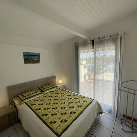 Charmante T3 Climatisee Avec Veranda, Terrasse Et Jardinet - Proche Et Commerces - Fr-1-106-54 וילה