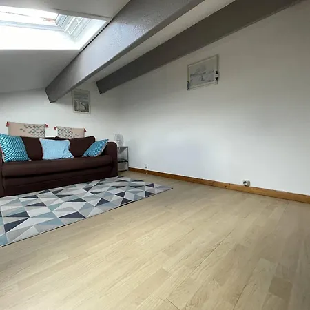 Vila Charmante T3 Climatisee Avec Veranda, Terrasse Et Jardinet - Proche Et Commerces - Fr-1-106-54