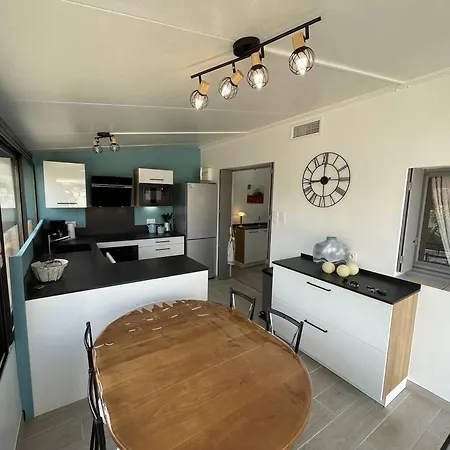 Charmante T3 Climatisee Avec Veranda, Terrasse Et Jardinet - Proche Et Commerces - Fr-1-106-54 Vila *
