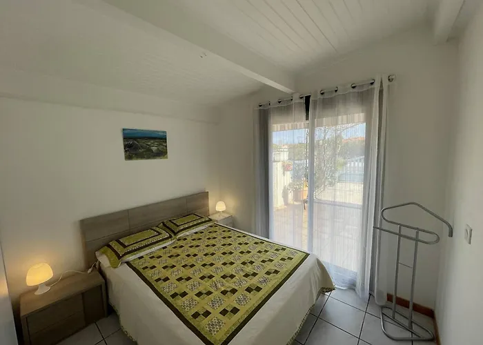Charmante T3 Climatisee Avec Veranda, Terrasse Et Jardinet - Proche Et Commerces - Fr-1-106-54 Willa