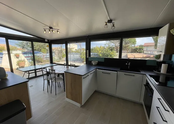 Charmante T3 Climatisee Avec Veranda, Terrasse Et Jardinet - Proche Et Commerces - Fr-1-106-54 Willa Saint-Cyprien (Pyrenees-Orientales)